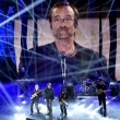 Sanremo, Lucio Dalla "canta" con gli Stadio8