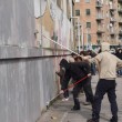 Blu cancella suoi murales Troppi magnati qui magnano12