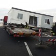 Trieste, tir sbanda su A4 e si rovescia: perde case... 3