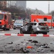 Berlino, esplode auto con uomo alla guida. Paura bomba