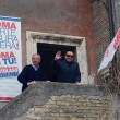 Berlusconi con gli occhiali da sole: "Sono come Batman" FOTO4
