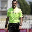 Arbitro Eugenio Abbatista salvato da tifoso dell'Avellino