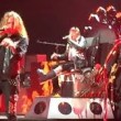Axl Rose ha la gamba rotta: a Las Vegas canta seduto5