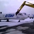 Licenziato, distrugge jet da diversi mln con ruspa 3