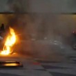 Porsche 911 modificata in fiamme al salone dell'auto2