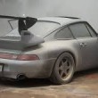Porsche 911 modificata in fiamme al salone dell'auto6