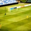 L’autogol più ridicolo: il portiere passa ma...
