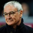 "Il nome di Claudio Ranieri è simbolo dell'eccellenza italiana all'estero, di massima espressione dal punto di vista della competenza e dell'impegno". Carlo Tavecchio motiva così l'assegnazione del VI Premio 'Enzo Bearzot' promosso da UsAcli con il patrocinio della Figc, al tecnico del Leicester, Claudio Ranieri. "La Figc - ha aggiunto il presidente federale - è una grande madre che accoglie sotto il suo mantello tutto ciò che è promozione del calcio, come in questo caso. Soprattutto quando un premio viene intitolato a un grande come Bearzot, perché non c'è miglior risultato di un campionato del mondo vinto". Nel suo intervento, il numero uno del calcio italiano ha anche chiesto che il giorno della premiazione, il 9 maggio al salone d'Onore del Coni di valutare in quella sede il riconoscimento di Cesare Maldini, scomparso domenica all'età di 84 anni: "Una cosa che mi sembra corretta per le sue immense doti umane e professionali e perché è stato il primo collaboratore di Bearzot".