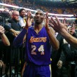 Kobe Bryant saluta da leggenda: 60 punti e lacrime