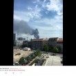 Berlino, rogo e nube tossica. Brucia centro shopping10'