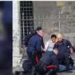 Genova, carabiniere, calcio in testa durante arresto (3)