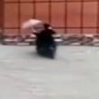 YOUTUBE Motociclista contro muro: ha ombrello ma non piove5