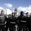 Roma: polizia carica con idranti manifestanti per casa10