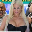 Chloe Goins: "Hugh Hefner aiutò Bill Cosby, mi drogò per..."