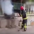 VIDEO YOUTUBE Coca cola può spegnere un incendio? 2