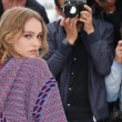 Lily Rose Depp piange braccata da paparazzi11