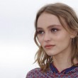 Lily Rose Depp piange braccata da paparazzi18