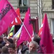 Parigi, scontri a manifestazione contro legge riforma lavoro