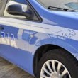 Genova, picchia passanti in strada: "Sento le voci"