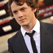 Anton Yelchin morto, attore Star Trek schiacciato da auto 02