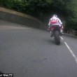Motocilismo 37 miglia su Isola Man in 16 minuti5