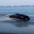 Porsche in sosta vicino alla spiaggia la mattina dopo....3