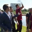 Ronaldo nervoso, lancia il microfono nel lago