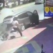 Turchia, auto in sosta presa in pieno da camion impazzito2