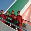 Alitalia. Nuove divise per hostess e steward FOTO. Ma i sindacati...
