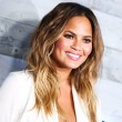 Chrissy Teigen, modella e icona di stile ma...guarda che piedi4