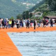 YOUTUBE Lago d'Iseo, si cammina sull'acqua: via alla passerella di Christo