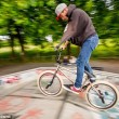 Campione Bmx con un braccio solo 3