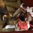 YOUTUBE Pamplona: prima corsa tori, 4 feriti 2