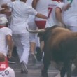 San Firmino, toro sta per incornare donna6