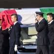 Dacca, in Italia le salme delle vittime: l'abbraccio di Mattarella FOTO 6