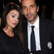 Buffon e Ilaria D'Amico al mare: lui la lascia per...