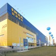 FOTO Ikea, c'è una donna che gira tra gli scaffali... senza mutande02