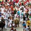 Pamplona, corsa tori inizia con...ubriachi in strada e donne senza maglietta