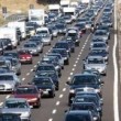 Tempo: arriva la pioggia. Traffico nel week end di partenze
