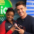 Rio 2016, Simone Biles bacia il suo idolo Zac Efron4