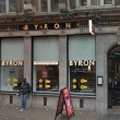 Byron Burger tradisce lavoratori clandestini. Scoppia la rivolta in Inghilterra2