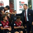 Milan, tifosi applaudono Mihajlovic. Ma Diego Lopez gli volta le spalle