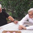 Vittorio Sgarbi vede Beppe Grillo, parte Movimento 7 Stelle...