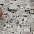 Terremoto Amatrice, il palazzo rimasto solo: intorno tutti caduti FOTO