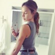 Nicole Minetti, toccatine con un uomo misterioso. E poi quel selfie... 04