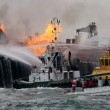 YOUTUBE Golfo Messico, petroliera esplode: 150mila barili in fiamme 4