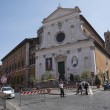 San Pietro, si apre grossa voragine FOTO. Colpa di una tubatura rotta 4