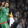 Buffon risponde ai critici: "Al funerale non c'è nessuno"