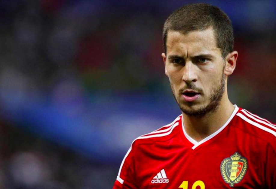 Chelsea, Antonio Conte nella bufera. Hazard lo attacca: "Mi fa giocare fuori ruolo"