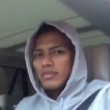 Antonio Valencia guida e riprende figlia che canta